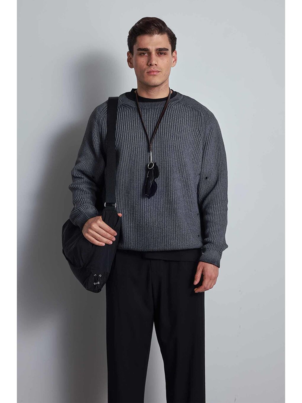 Erkek Oversize Yıkamalı Distressed Triko Kazak Siyah