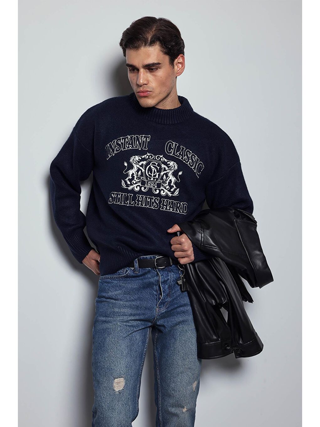 Erkek Oversize Bisiklet Yaka Nakışlı Triko Kazak Lacivert-7