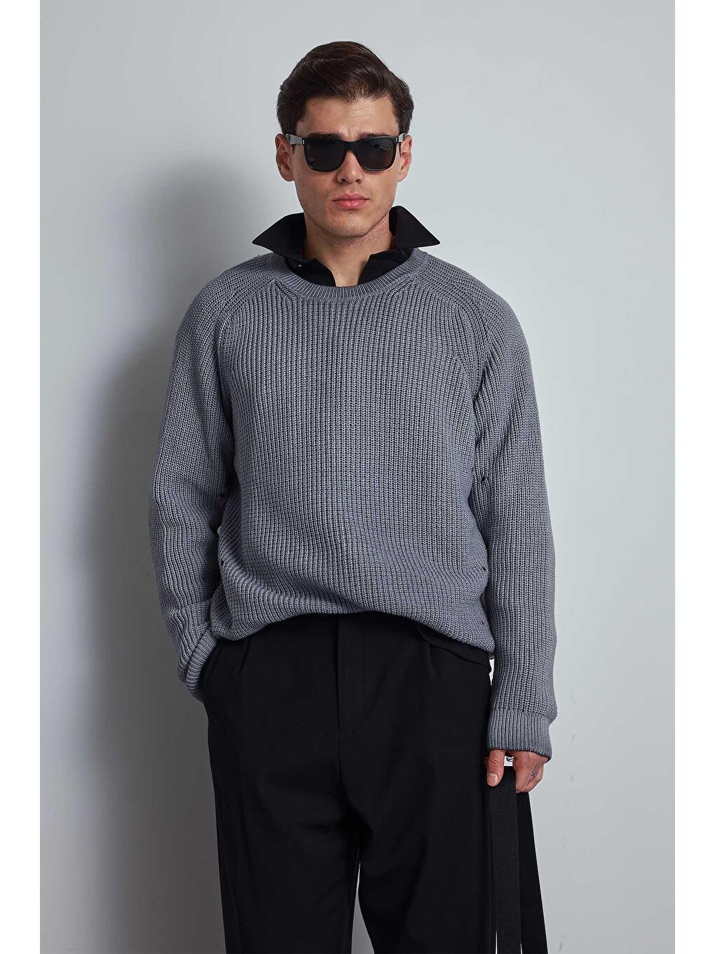 Erkek Oversize Yıkamalı Distressed Triko Kazak Gri