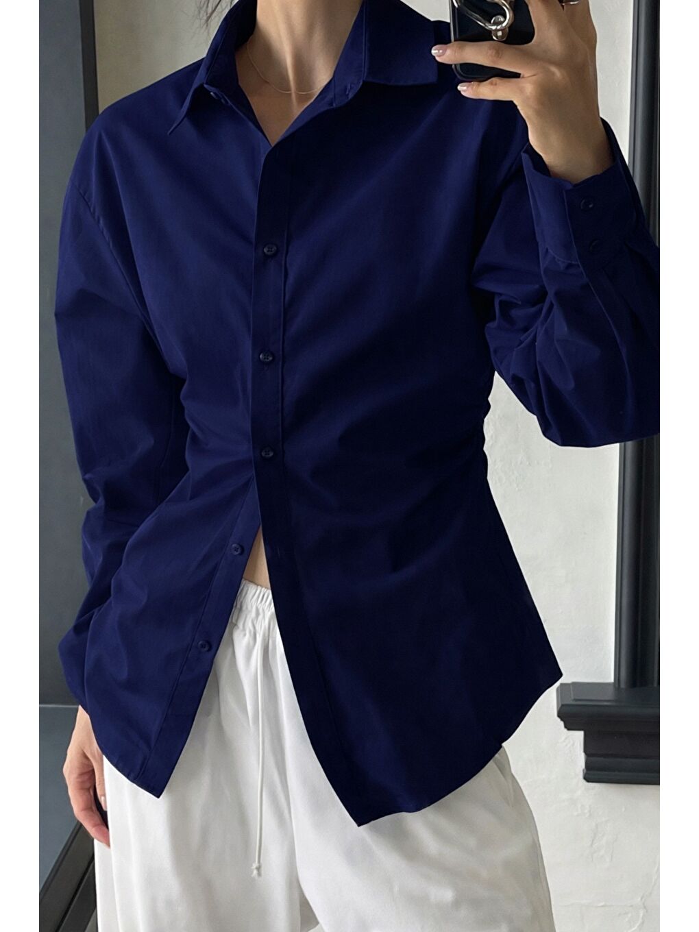 Lacivert Kadın Yan Büzgü Detaylı Gömlek Elastanlı Pamuklu Uzun Kollu Gömlek-4