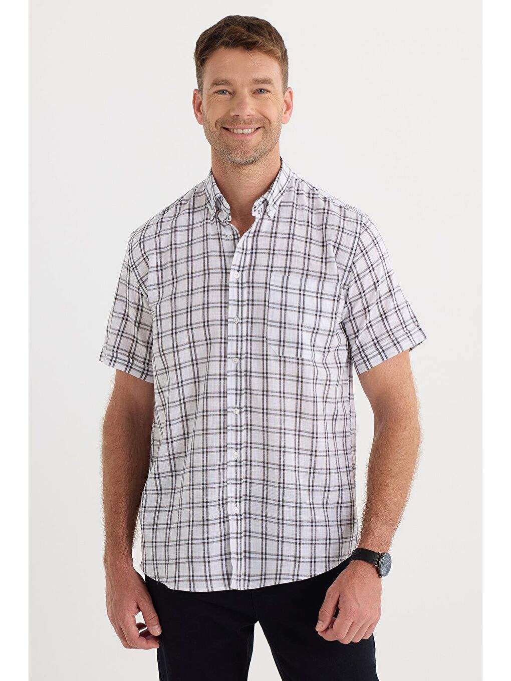 Karışık Erkek Regular Fit Klasik Kesim %100 Pamuk Keten Doku Cepli Kareli Kısa Kollu Düğmeli Yaka Gömlek