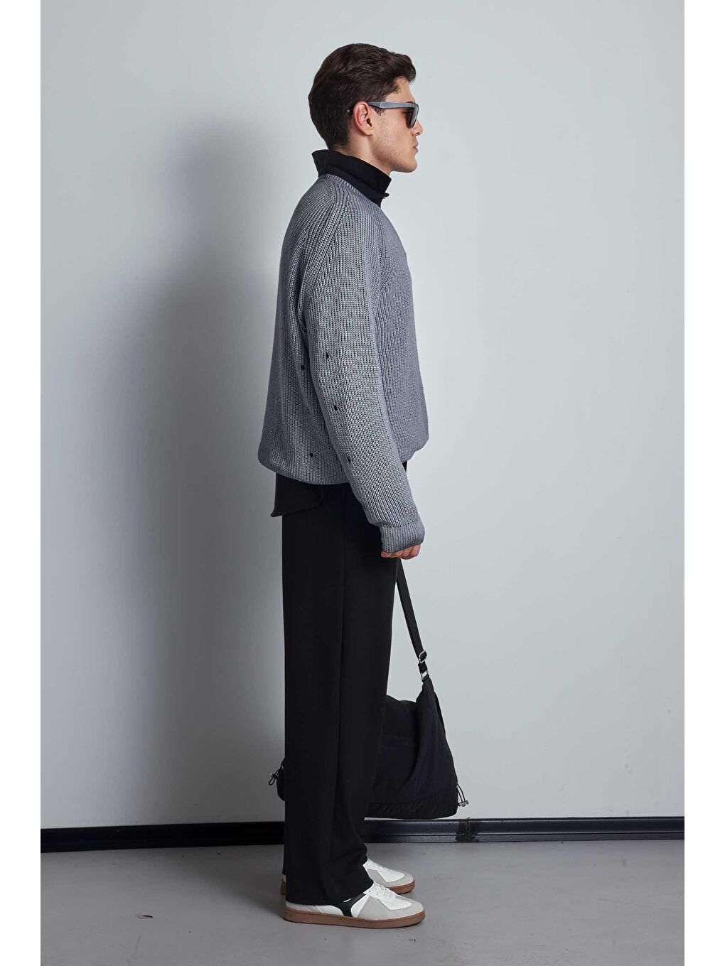 Erkek Oversize Yıkamalı Distressed Triko Kazak Gri-3