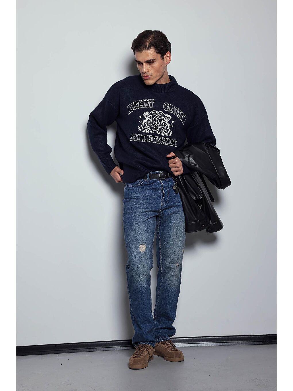 Erkek Oversize Bisiklet Yaka Nakışlı Triko Kazak Lacivert-9