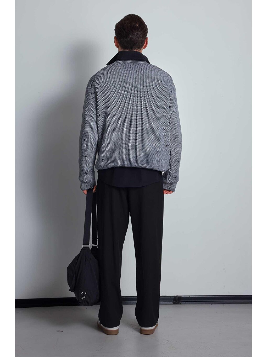 Erkek Oversize Yıkamalı Distressed Triko Kazak Gri-4