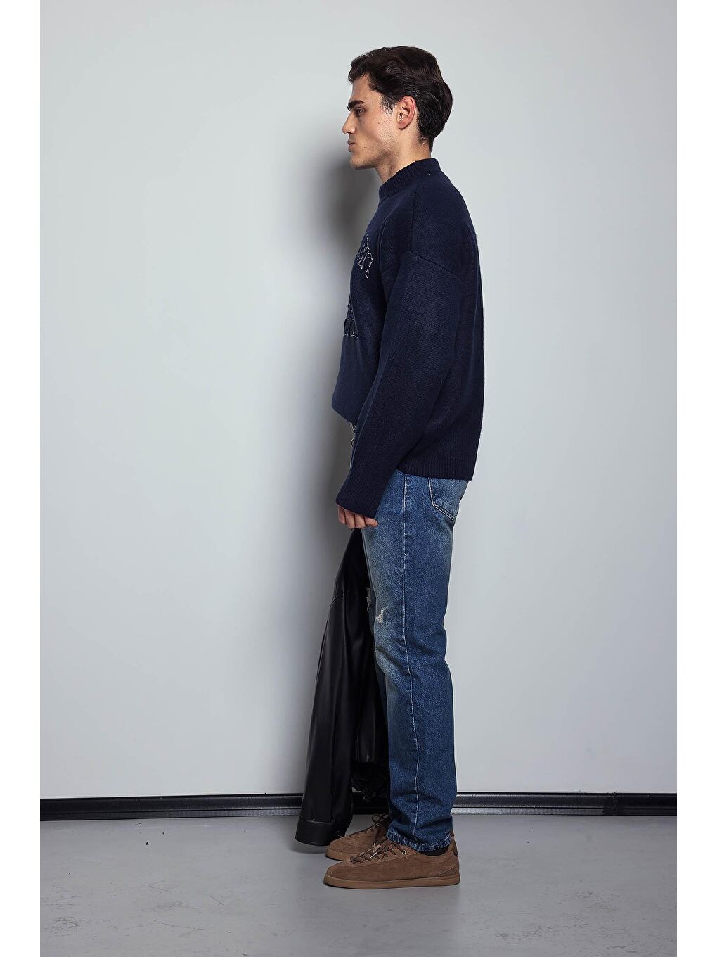 Erkek Oversize Bisiklet Yaka Nakışlı Triko Kazak Lacivert-11