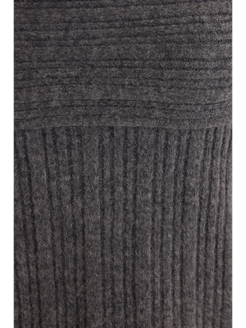 Kadın Regular Fit Klasik Kesim Uzun Kollu Omzu Açık Antrasit Kazak-5