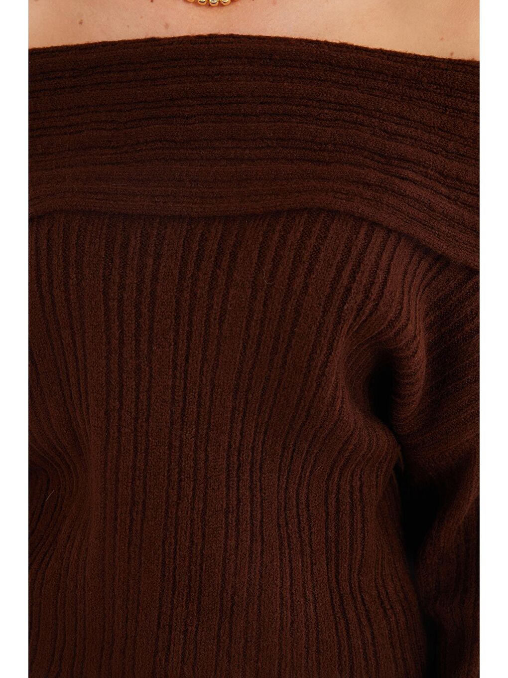 Kadın Regular Fit Klasik Kesim Uzun Kollu Omzu Açık Kahverengi Kazak-5