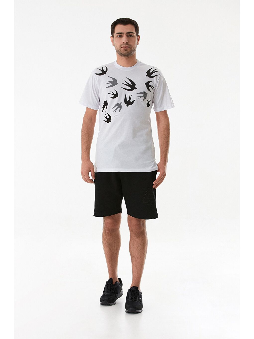 Beyaz Kuş Baskılı Bisiklet Yaka Tişört-1