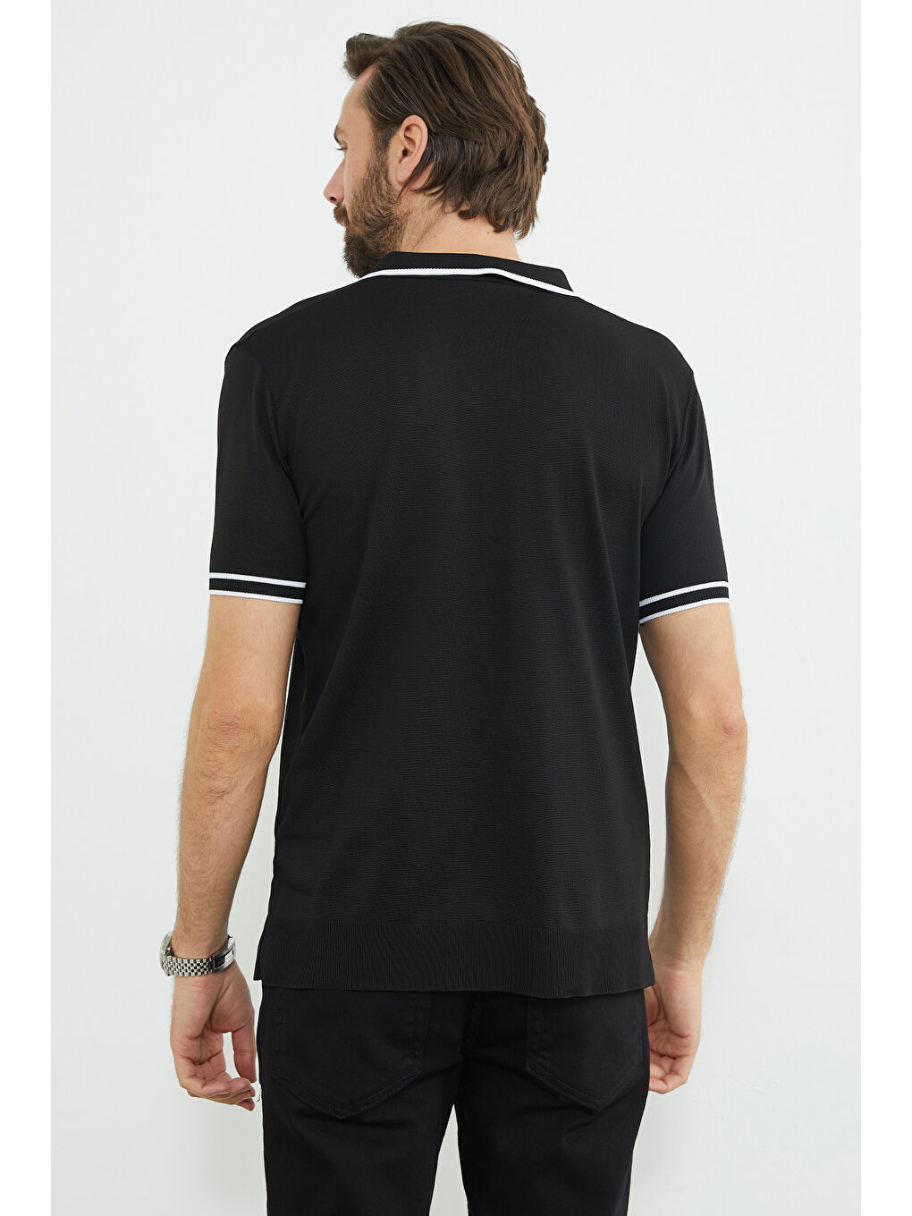 Siyah Yaka Ve Kol Çizgili Apaş Yaka Triko Tişört-4