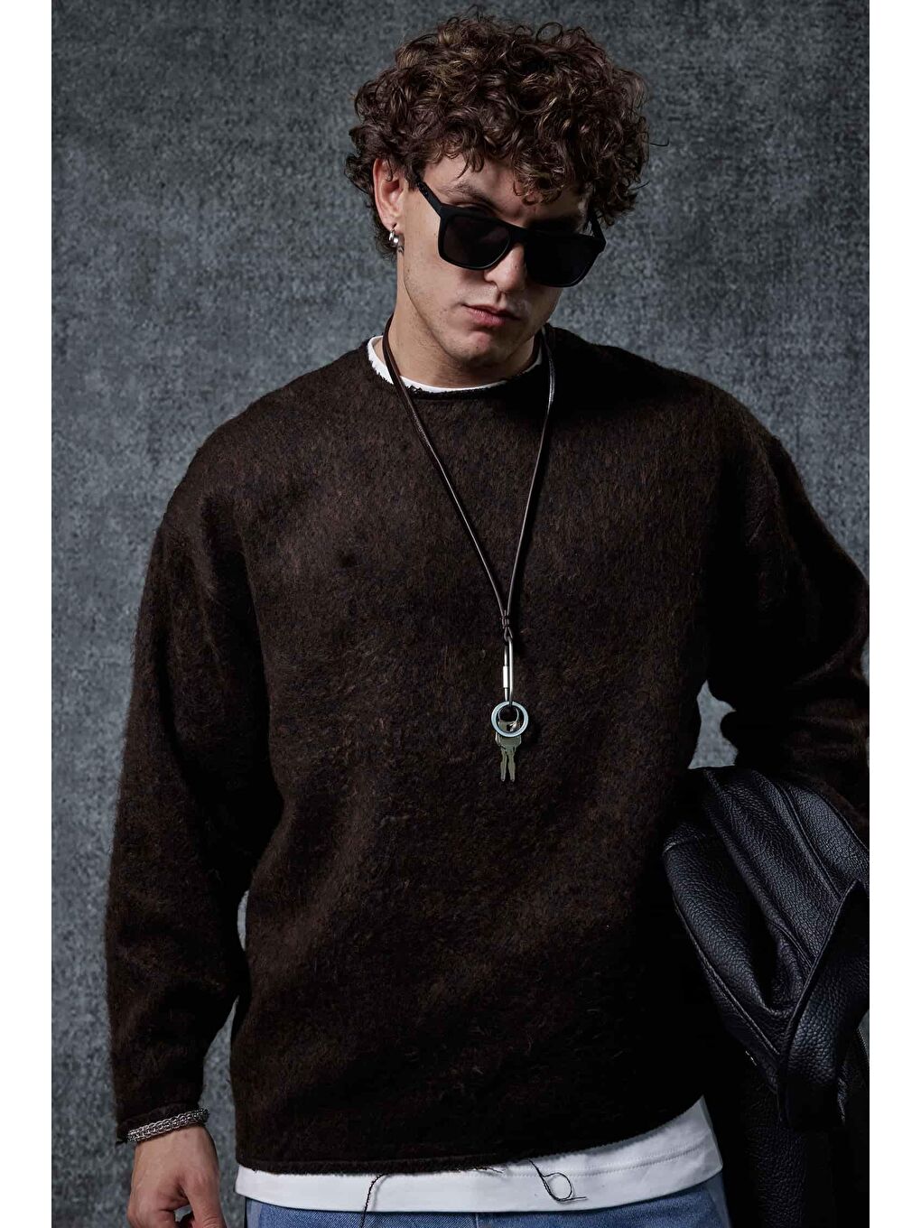 Erkek Dokulu Oversize Kazak Kahverengi-3