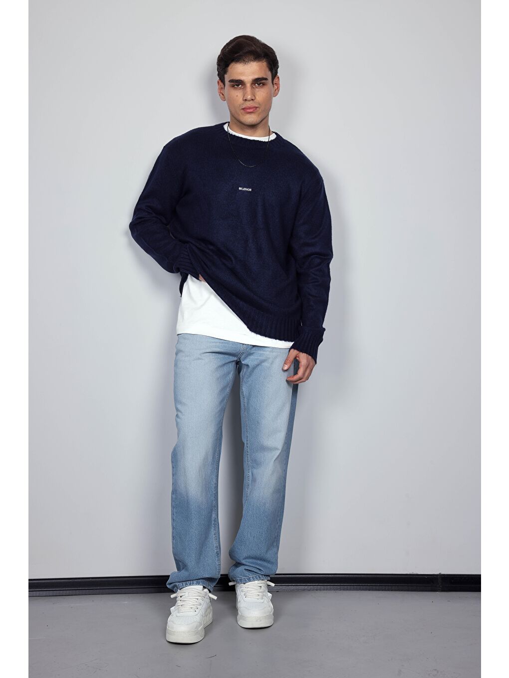 Erkek Regular Fit Bisiklet Yaka Kazak Lacivert-3