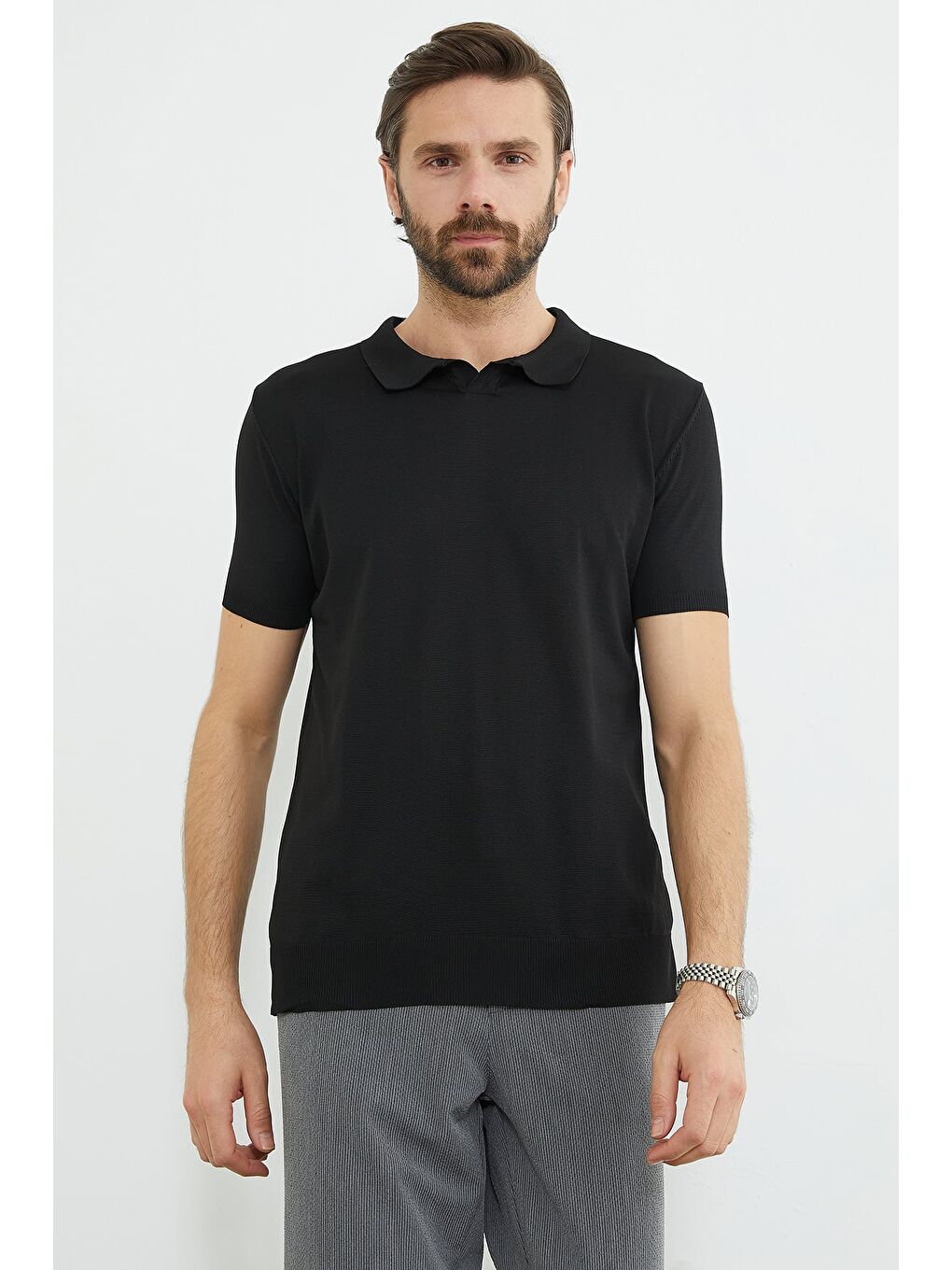 Siyah Basic Apaş Yaka Triko Tişört-1