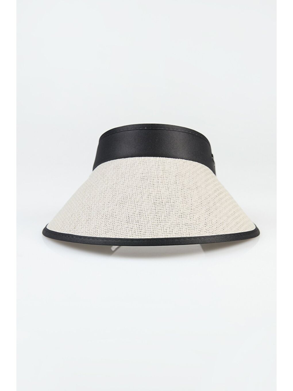 Ekru G Harf Armalı Siperli Şapka-1