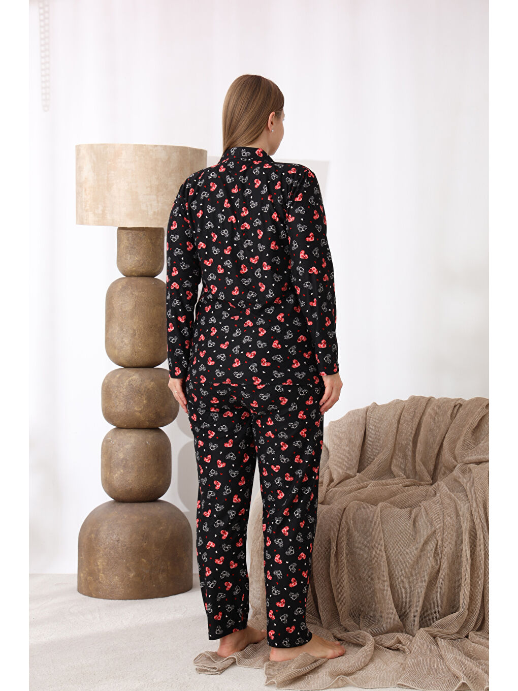 Siyah Boydan Düğmeli Desenli Süet Kumaş Büyük Beden Kadın Pijama Takımı 510-4