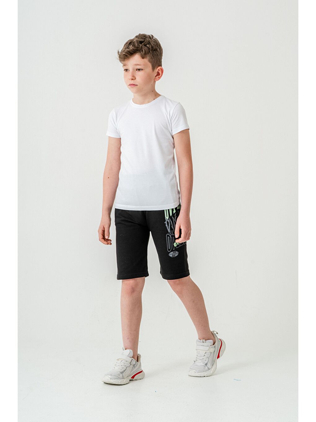Siyah Overcome Baskılı Cepli Erkek Çocuk Şort-2