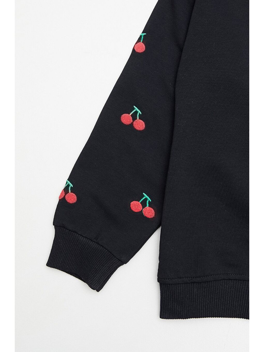 Siyah Kolları Kiraz Nakışlı Kız Çocuk Sweatshirt-1