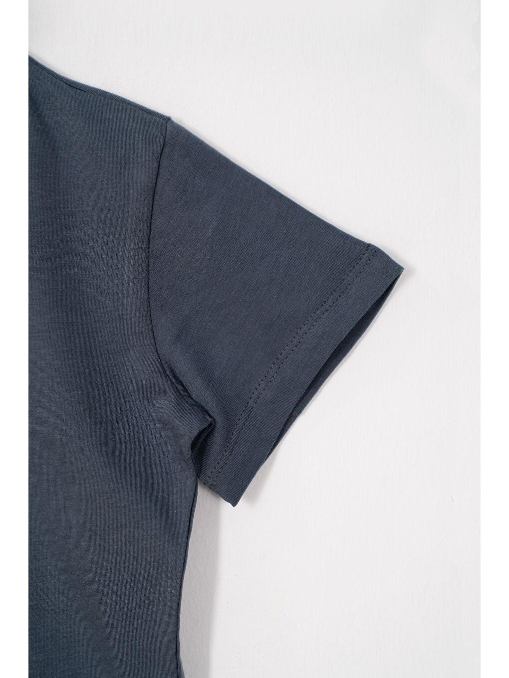 Gri Bisiklet Yaka Füme Renk Erkek Çocuk Tshirt-3