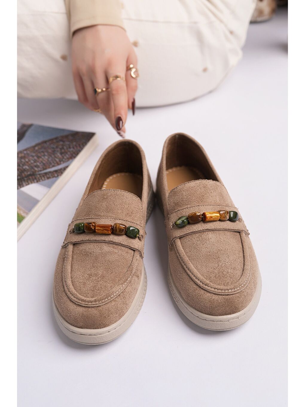 Bej AUREVA Boncuk Detaylı Süet Kadın Günlük Loafer Ayakkabı-2