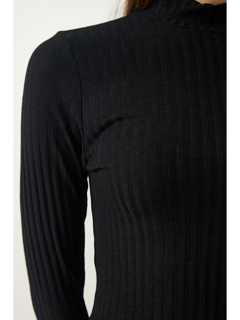 Siyah Balıkçı Yaka Fitilli Crop Örme Bluz SİYAH LAH0004-4