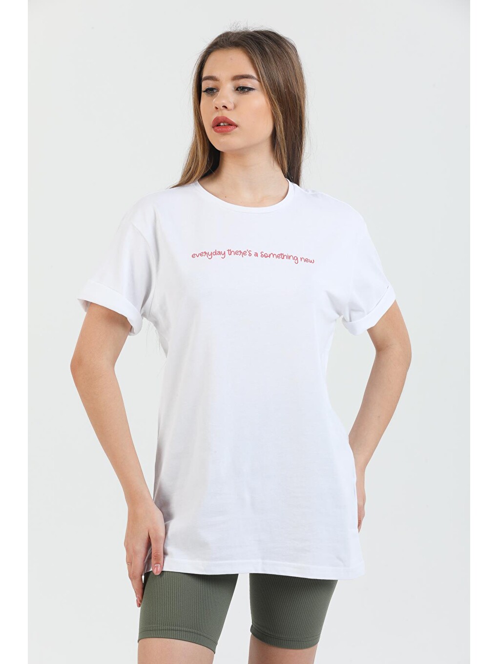 Beyaz Something New Baskılı Pamuklu Bisiklet Yaka Oversize Kadın Tişört.