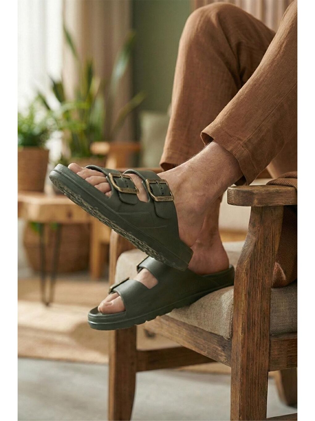Yeşil Polley Erkek Çift Eskitme Tokalı Anatomik Tabanlı Günlük ve Plaj Terliği - Suya Dayanıklı Konfor Mod-1