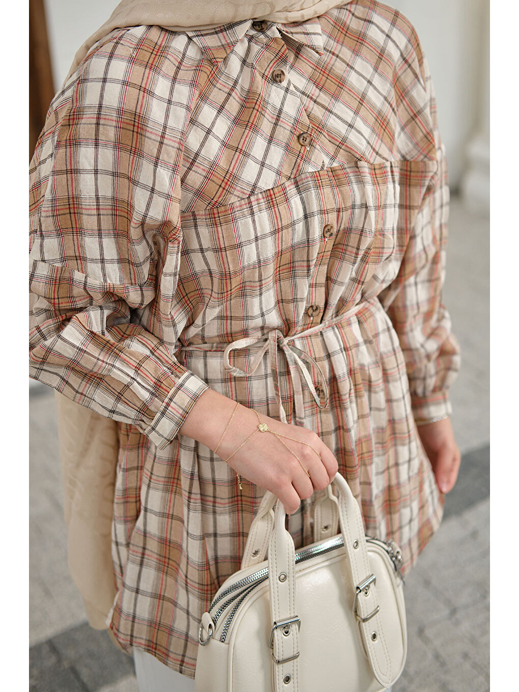 Bej Kadın Ekose Desen Bel Bağlamalı Gömlek Vizon-4