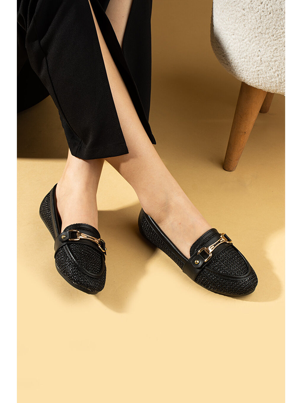 Siyah Hasır Görünümlü Tokalı Rahat Taban Kadın Babet 016-0900-25Hasır-2