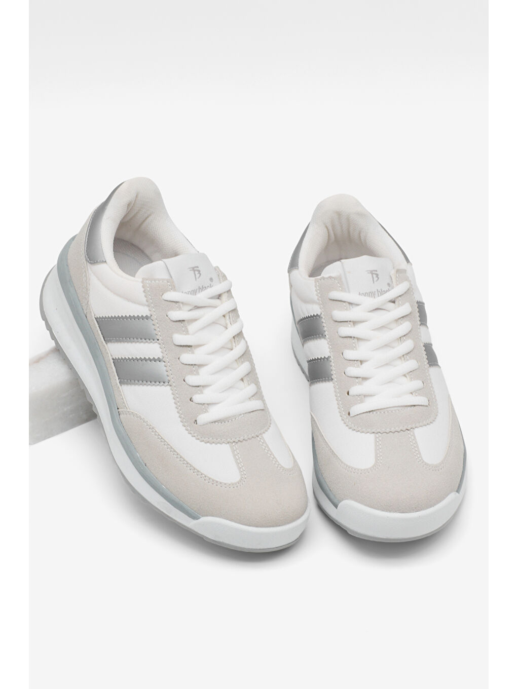 Unisex Gri Gümüş Termo Taban Çift Şeritli Bağcıklı Spor Ayakkabı