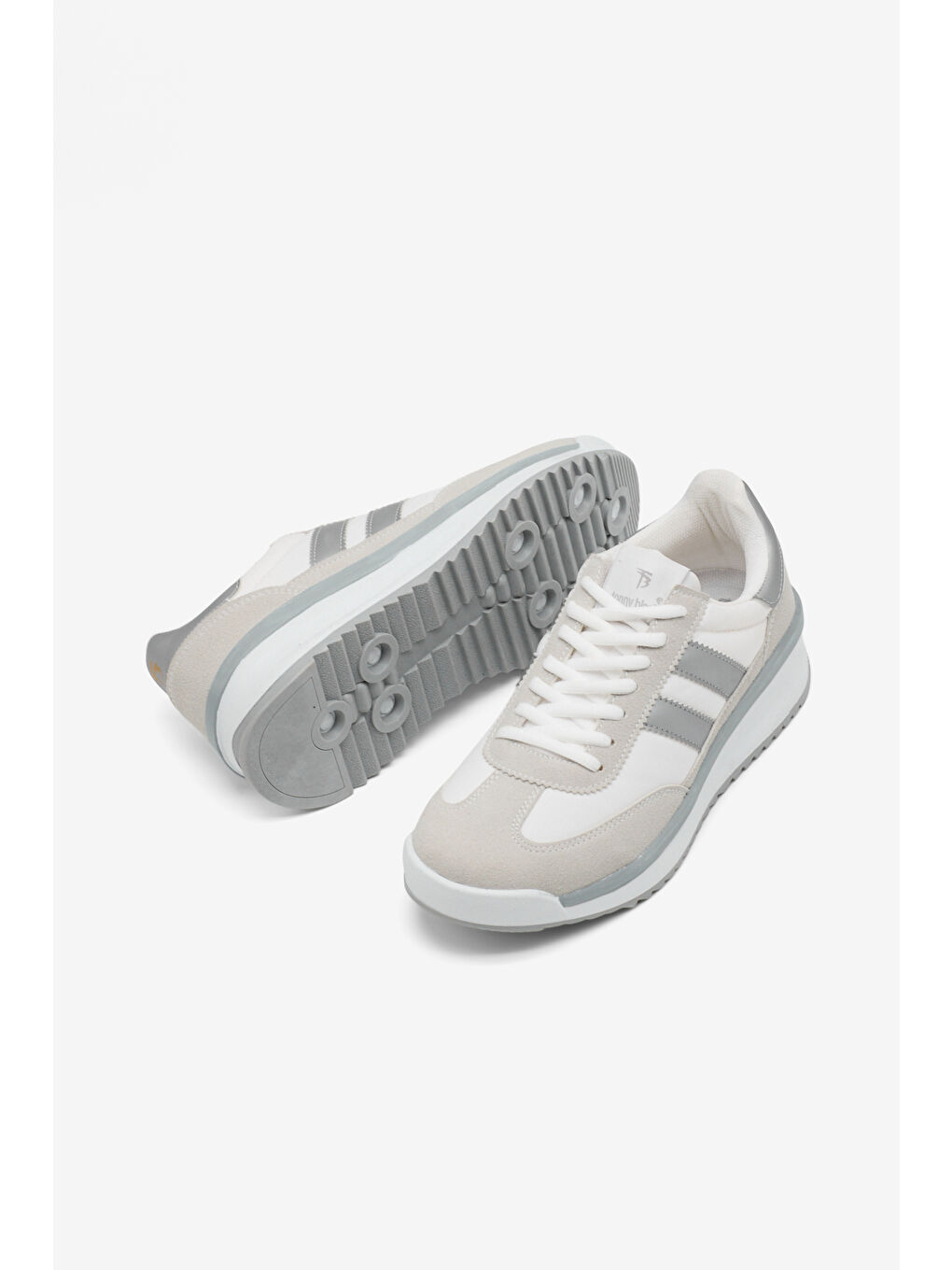 Unisex Gri Gümüş Termo Taban Çift Şeritli Bağcıklı Spor Ayakkabı-1