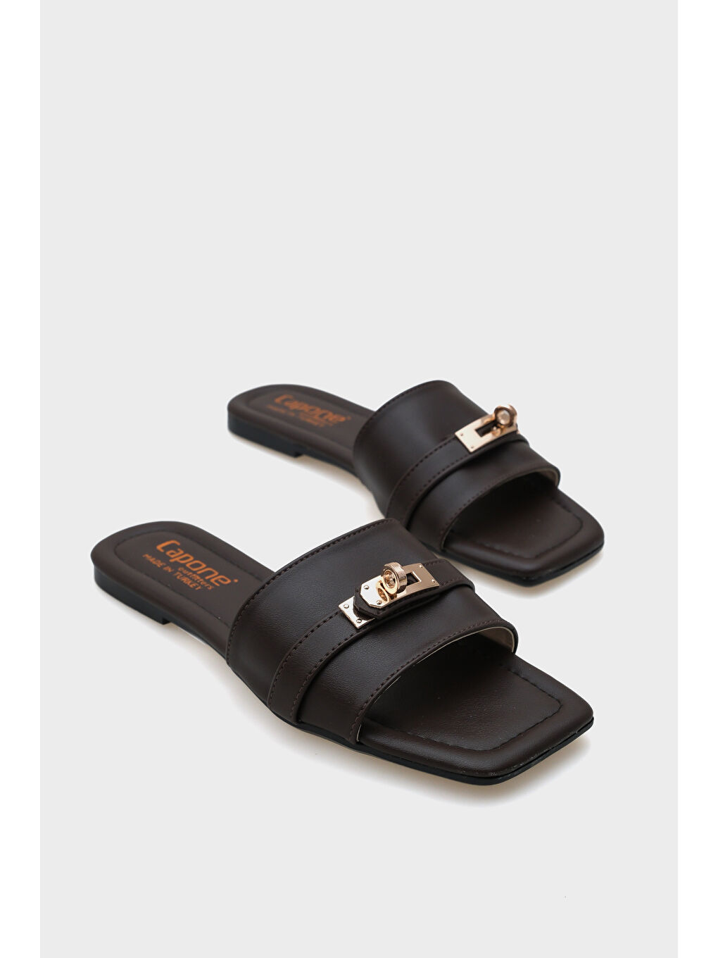 Kahverengi Kim Kadın Terlik-1