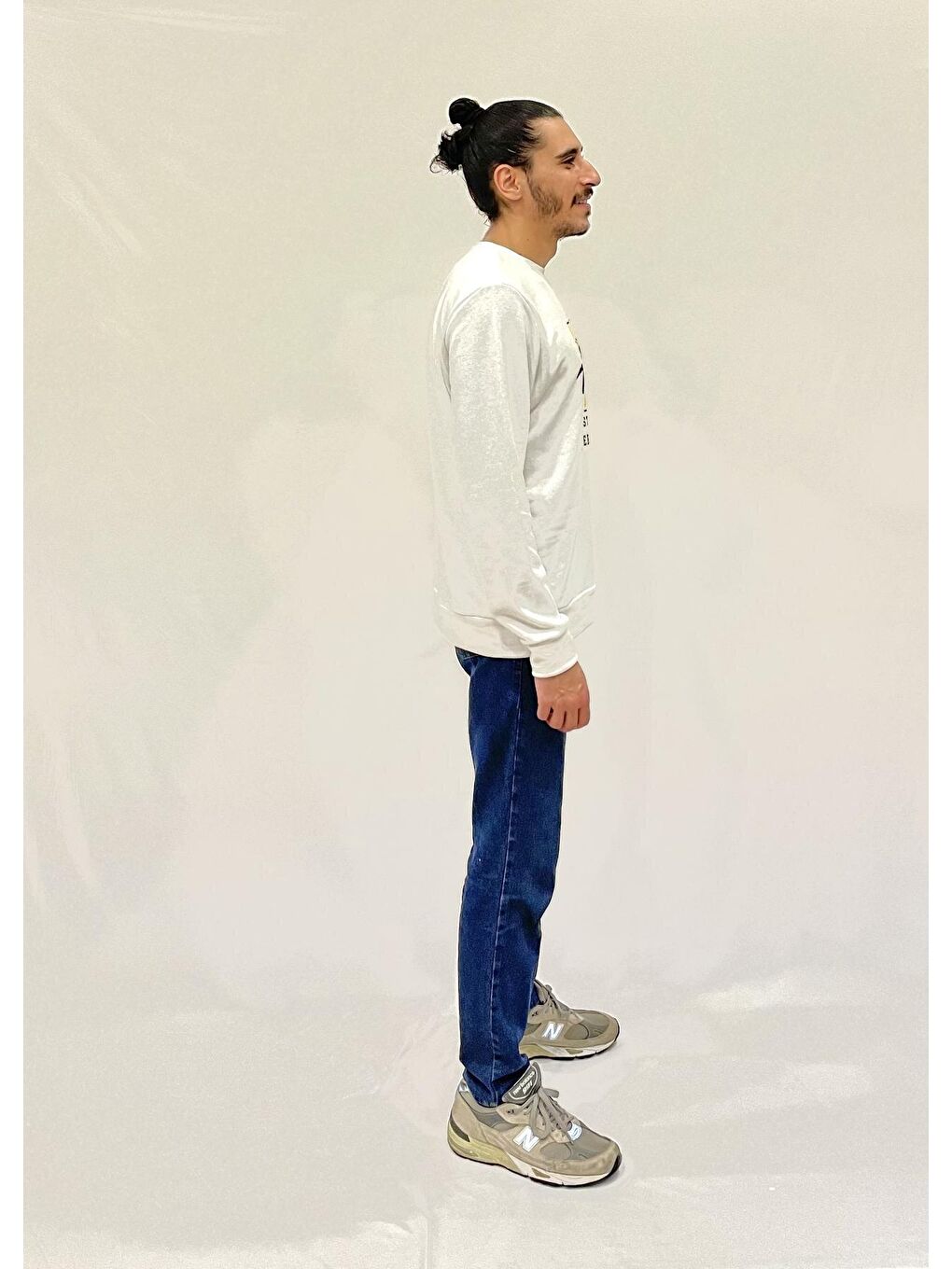 Ekru Erkek Bisiklet Yaka Regular Fit 3 İplik Kalın N Baskılı Sweatshirt SPR24SW25-2