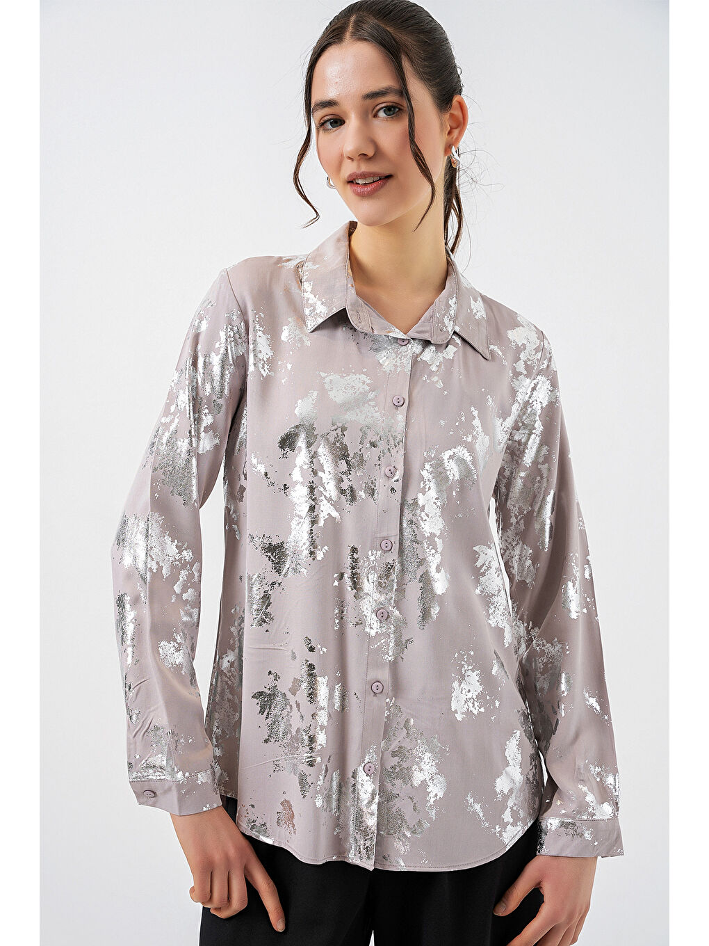 Gri Kadın Varak Desenli Gömlek 20253 - Gümüş-2