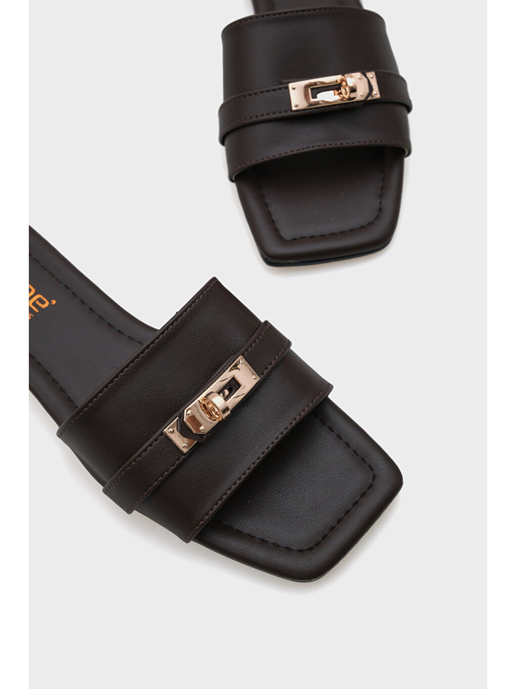 Kahverengi Kim Kadın Terlik-4