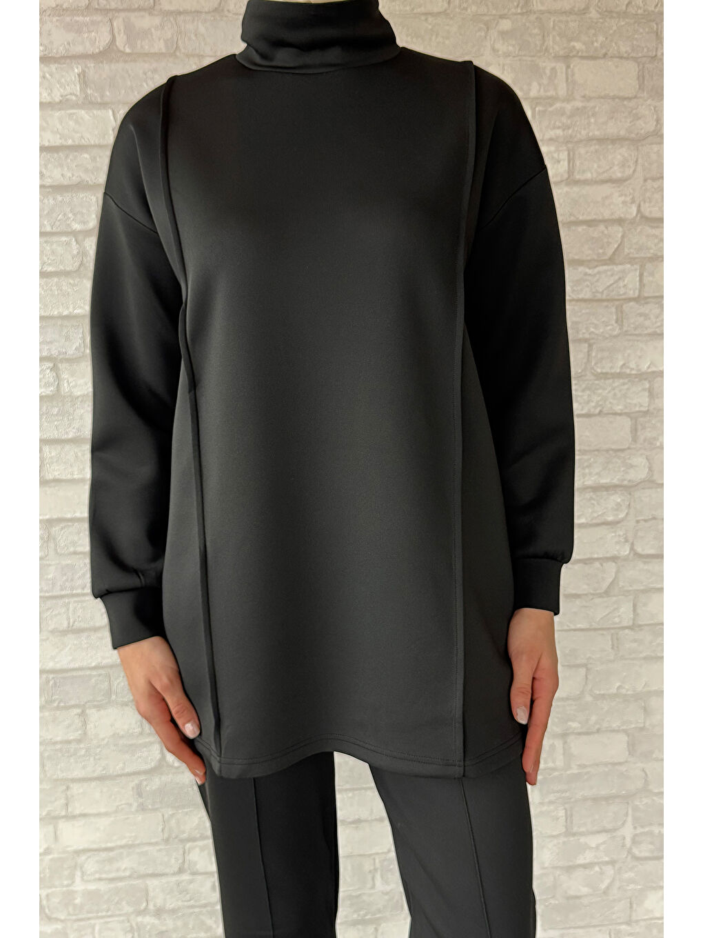 Siyah Yarım Balıkçı Yaka Tunik Pantolon İkili Tesettür Takım-5