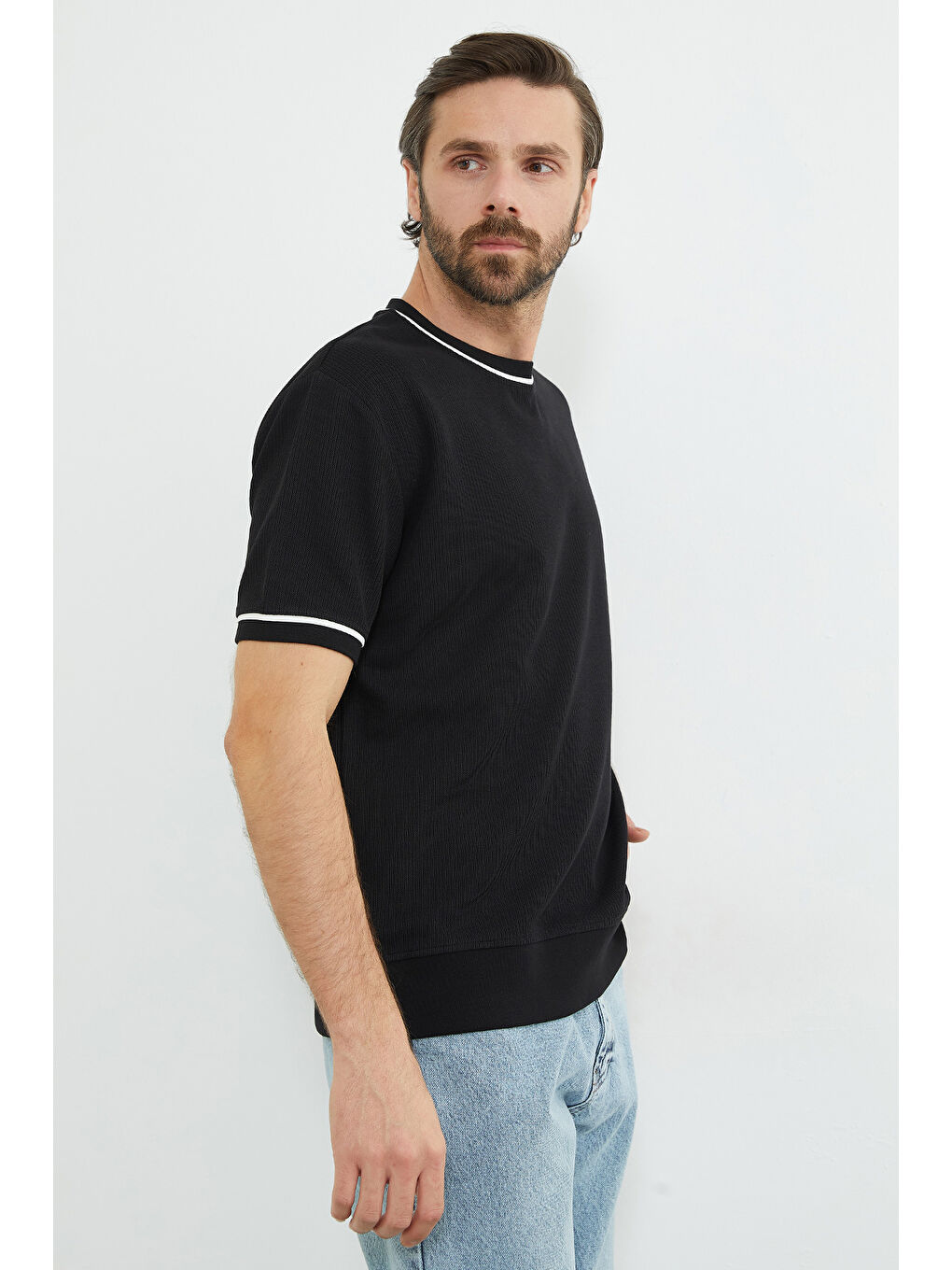 Siyah Çizgili Bisiklet Yaka Triko Tişört-4