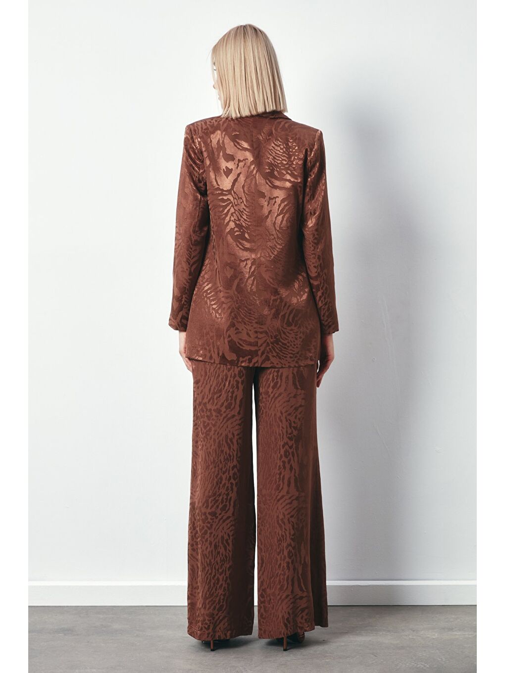 Kahverengi Şal Yaka Desenli Ceket - Kahve-1