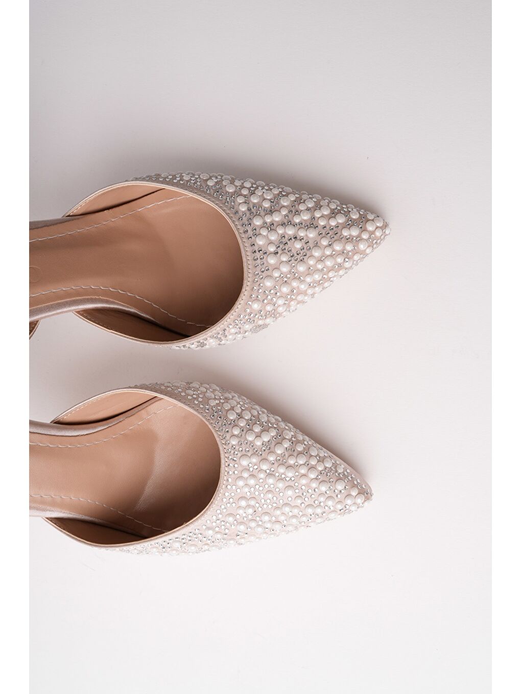 Bej CLUJ İnci Taş İşlemeli Sivri Burun Bilekten Bantlı Kadın Abiye Topuklu Ayakkabı-5