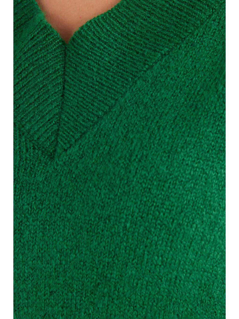 Kadın Slim Fit Dar Kesim V Yaka Yeşil Kazak-4