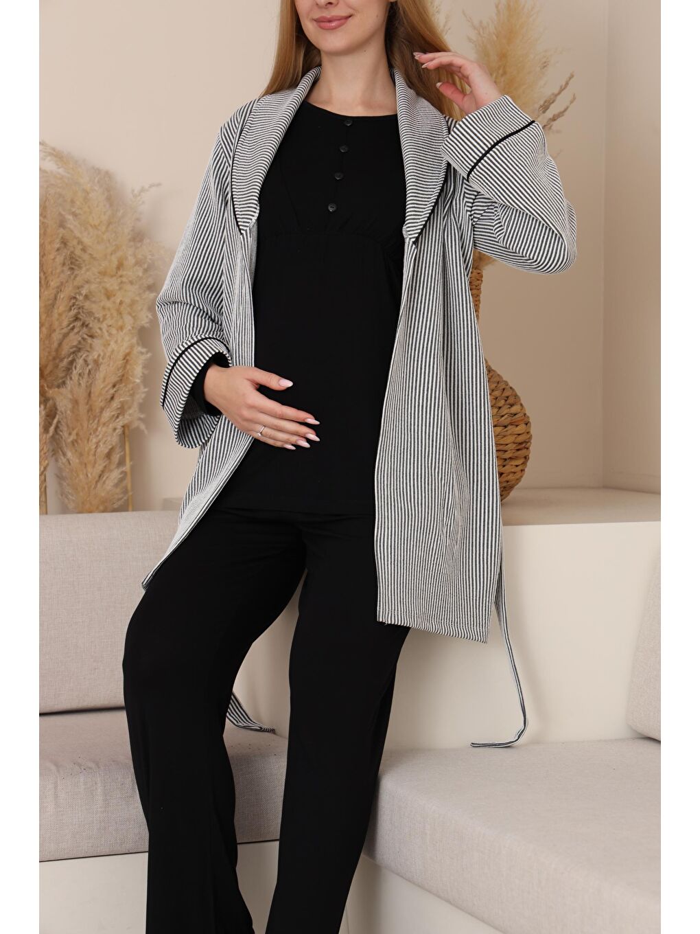 Siyah Çizgili Sabahlıklı Emzirmeye Uygun Hamile ve Lohusa Pijama Takımı-3