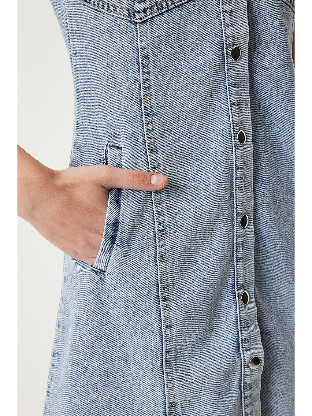 Mavi Püskül Detaylı Cepli Mini Denim Elbise ORTA MAVİ LAN0001-4