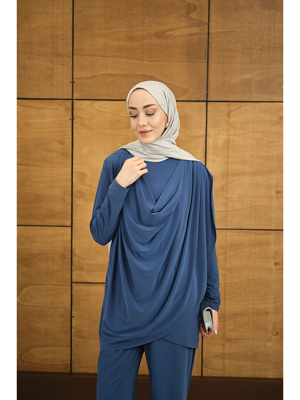 Kadın Regular Sıfır Yaka Arka Kesik Detay Takım İndigo Mavi-1