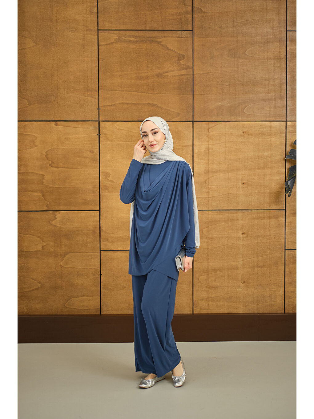 Kadın Regular Sıfır Yaka Arka Kesik Detay Takım İndigo Mavi-2