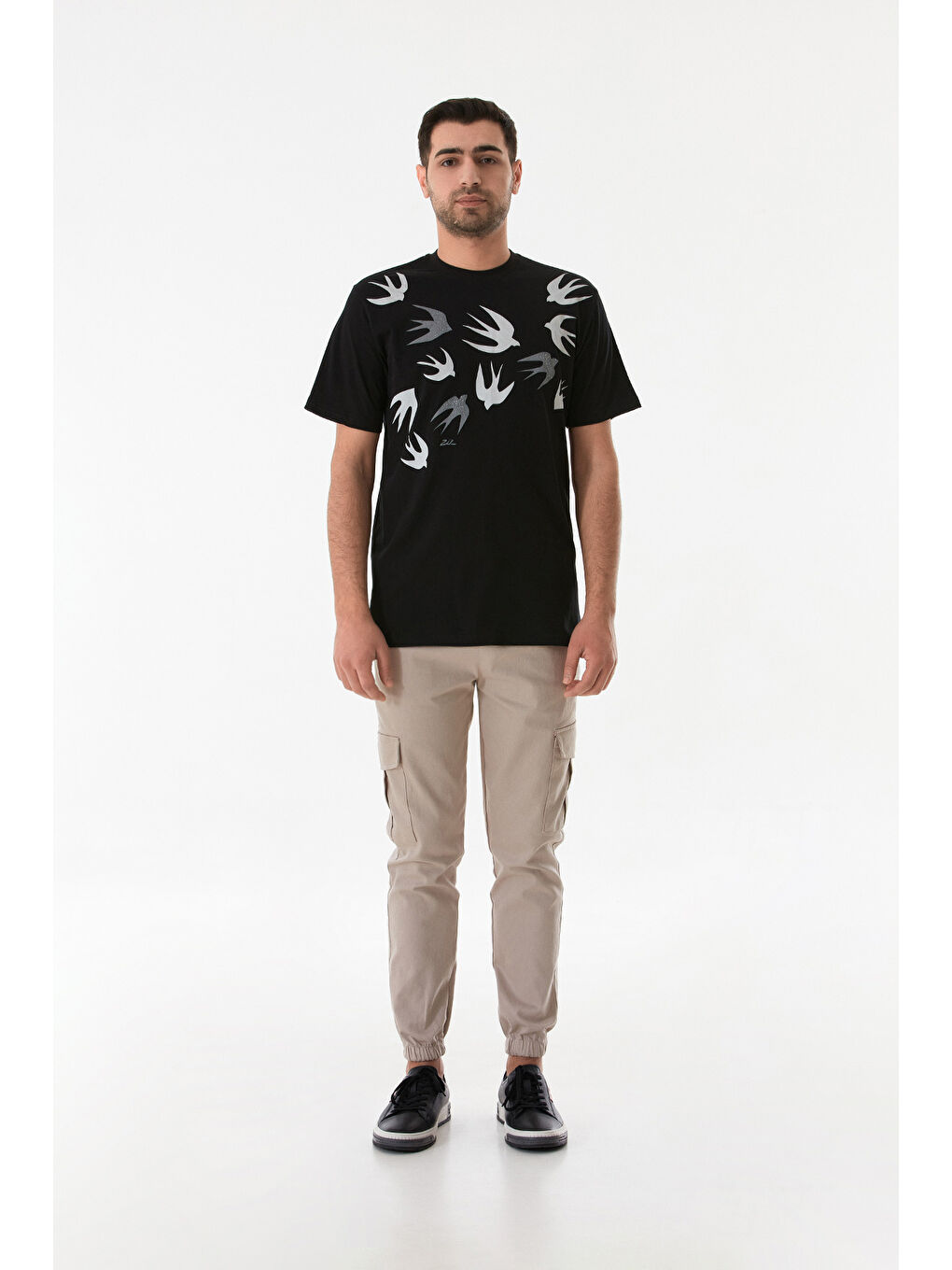Siyah Kuş Baskılı Bisiklet Yaka Tişört