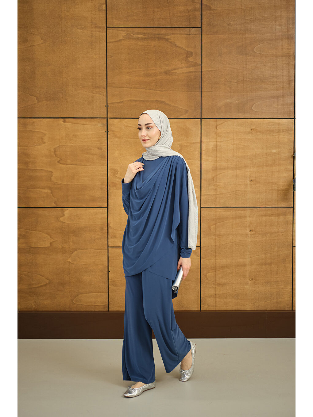 Kadın Regular Sıfır Yaka Arka Kesik Detay Takım İndigo Mavi-4