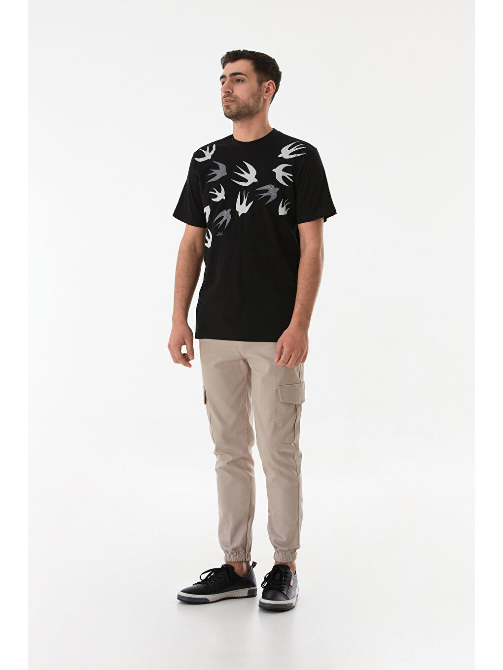 Siyah Kuş Baskılı Bisiklet Yaka Tişört-1