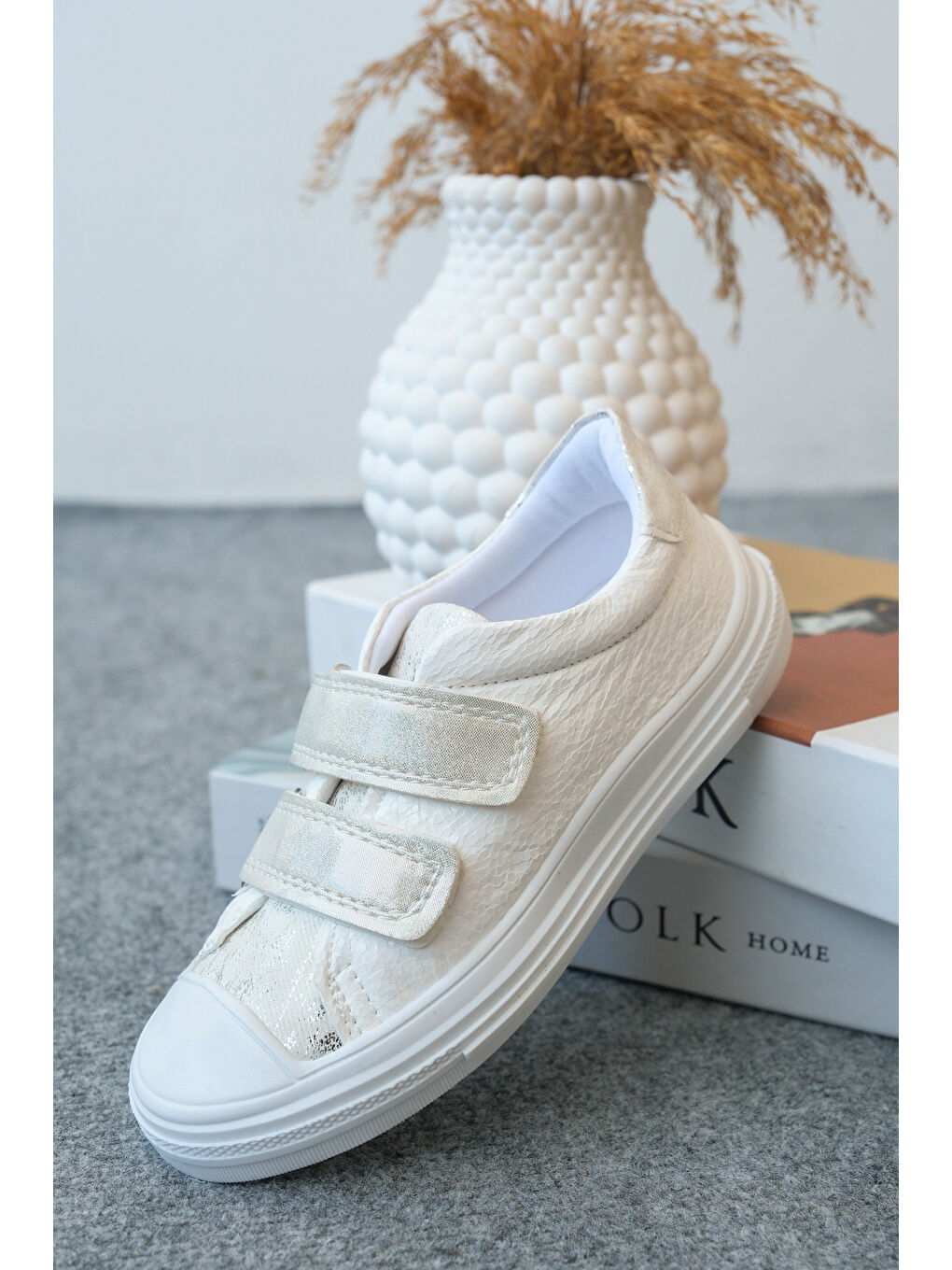 Beyaz Arzen Günlük Ortopedik Kız Çocuk Spor Ayakkabı