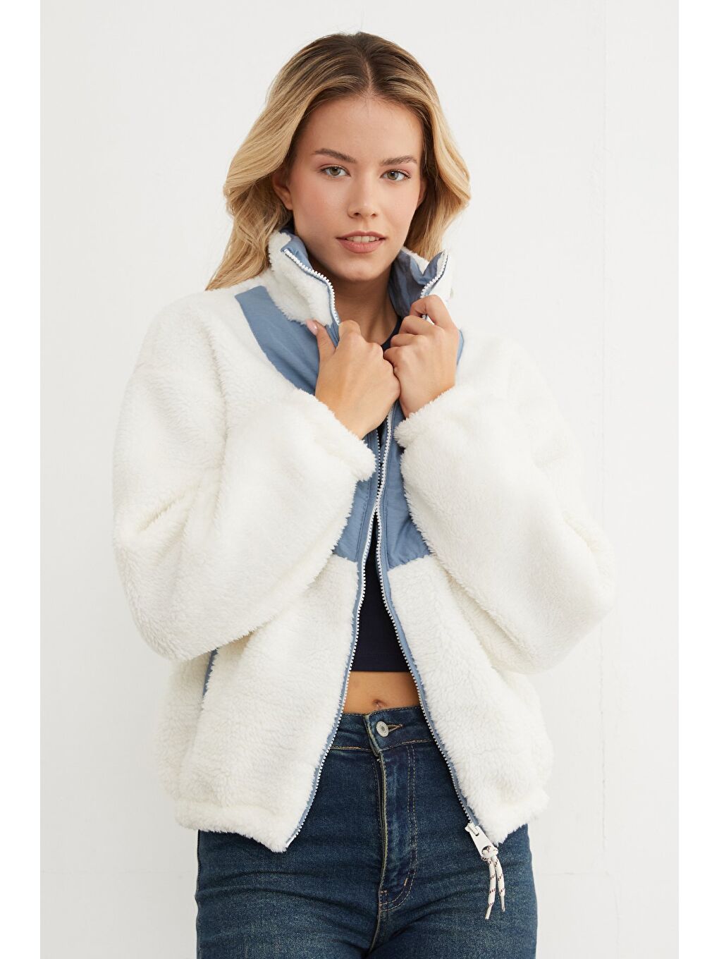 İndigo Yazı Nakışlı Fleto Cepli Dik Yaka Pelüş Mont-2