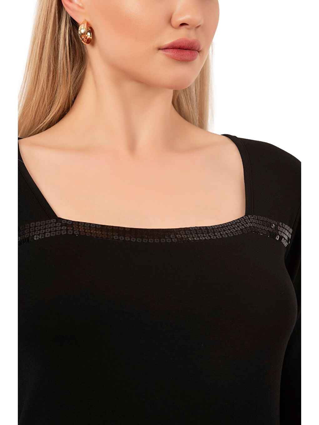 Kadın Viskon Pul Nakışlı Uzun Kol Bluz | Siyah 7429-1