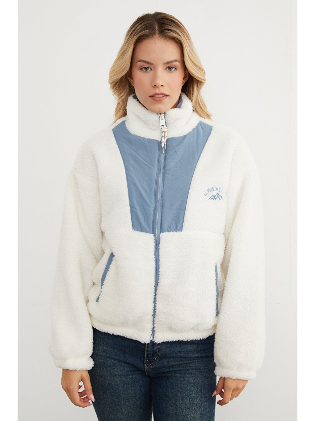 İndigo Yazı Nakışlı Fleto Cepli Dik Yaka Pelüş Mont-4