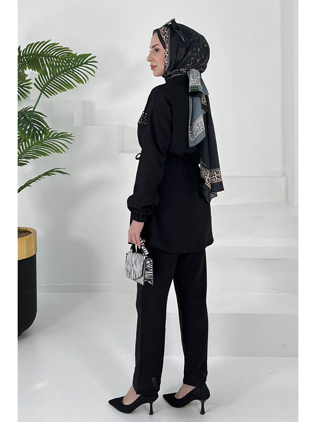 Taş Detaylı İkili Takım Siyah - 27007-5